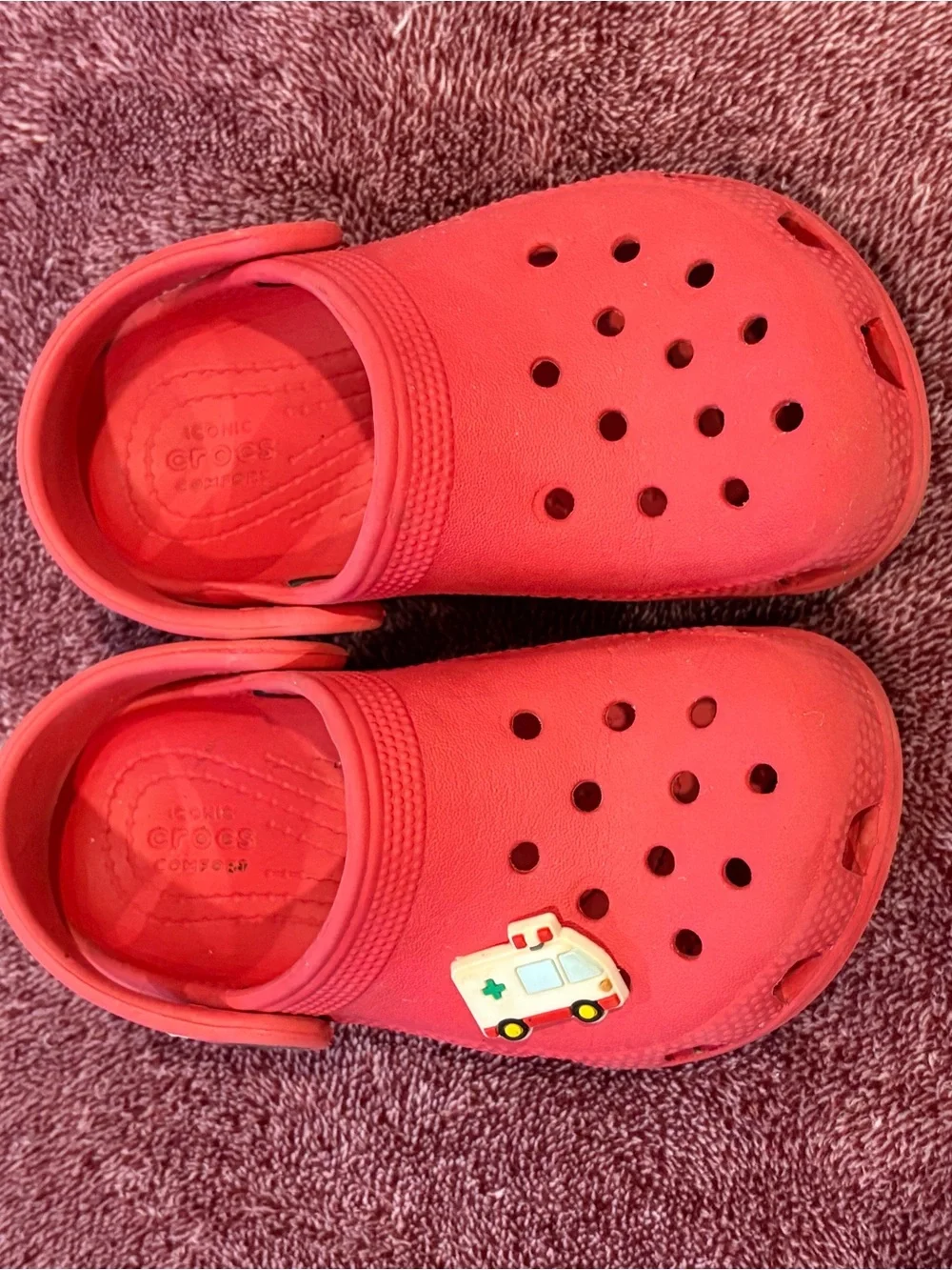 Toddler Red Crocs - C9